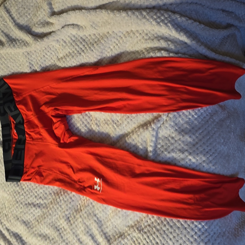 UNDER ARMOUR • Red Compression Leggings Pants Like New